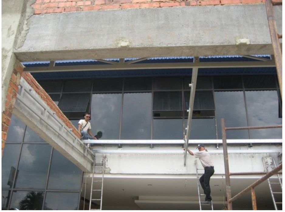 17409603386155wtjw_awning_57.jpg