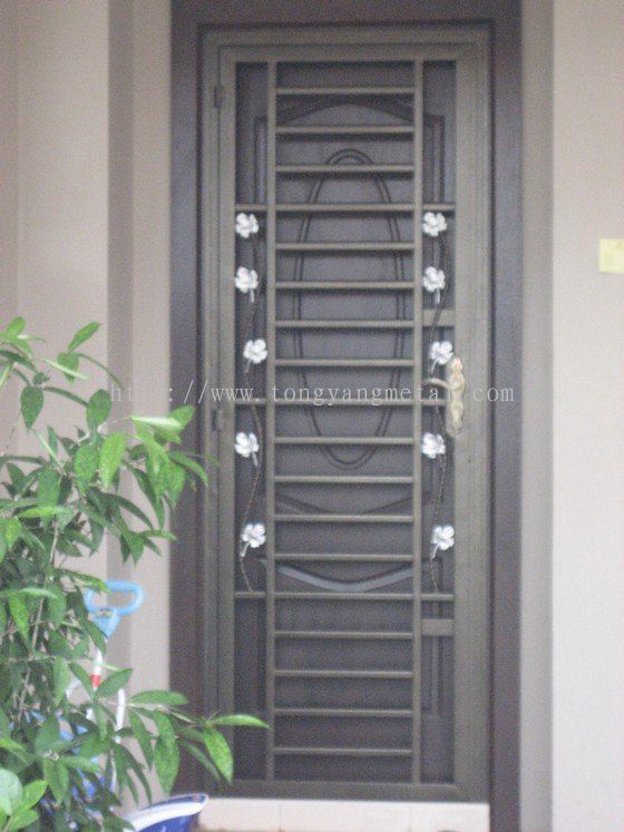 17409606176835amj9_door_54.jpg