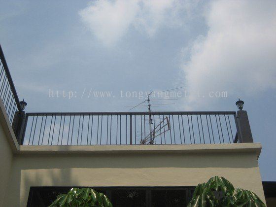 1740960703700h1avg_fence_3.jpg