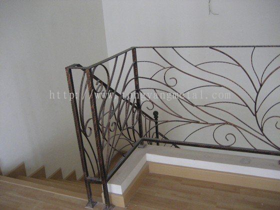 1740960734527n54es_handrail_1.jpg